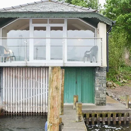 Holiday home Kiernan Boat House *